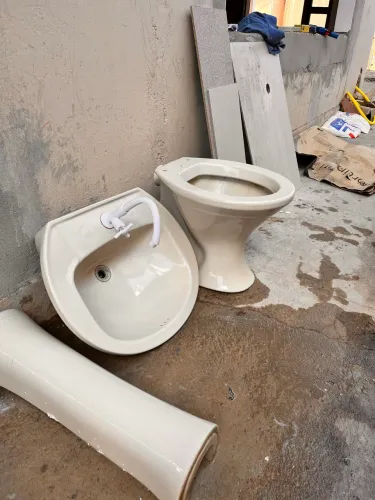 Conjunto de louça sanitária