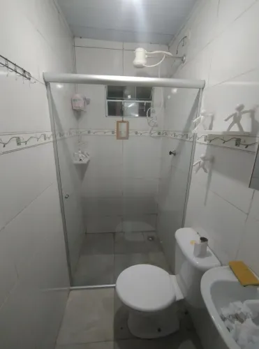 Redes de proteção, box de banheiro, telas mosquiteira e espelhos 
