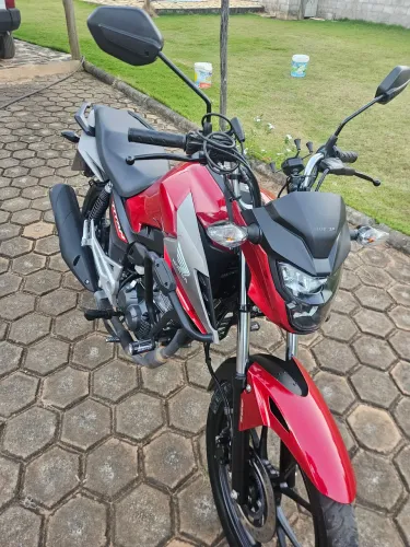Titan 160