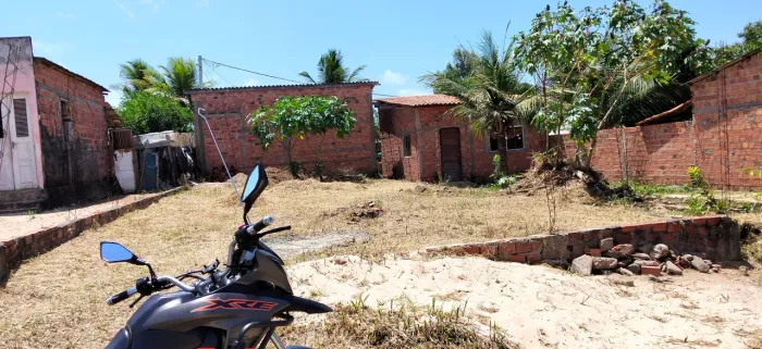 Vende se um terreno na avenida Neuton belo acesso ao Porto do Veloso 