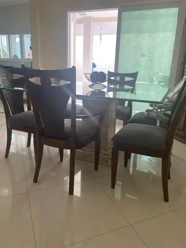 Mesa 8 lugares, Cristaleira e Aparador 