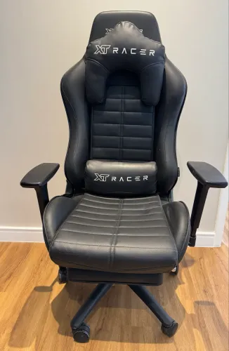 Cadeira Gamer Reclinável com Apoio para os Pés | Excelente Estado | Muito Confortável
