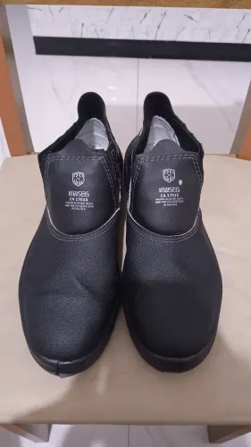 Vendo Bota bico de ferro IMBISEG tamanho 43/44