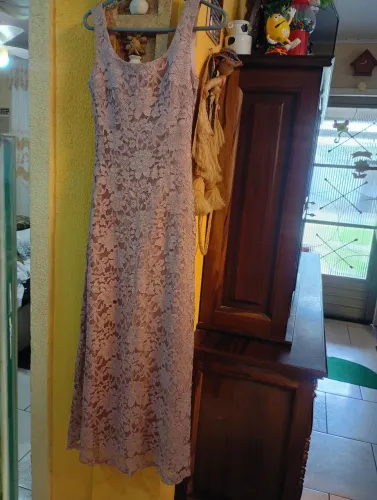 Vestido longo de renda forrado P ( NOVO)