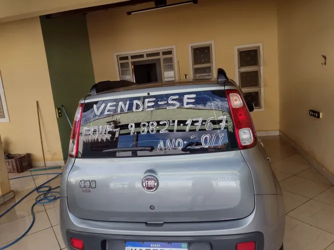 Fiat Uno Vivace Celeb. 1.0 EVO F.flex 8V 5P 2011