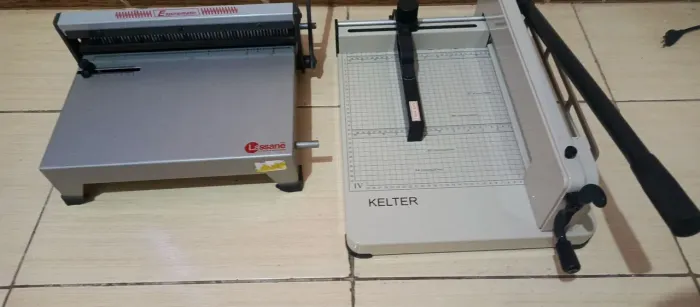 Kit Gráfica Rápida: Encadernadora Lassane Espiramatic + Guilhotina Kelter Semi-Industrial