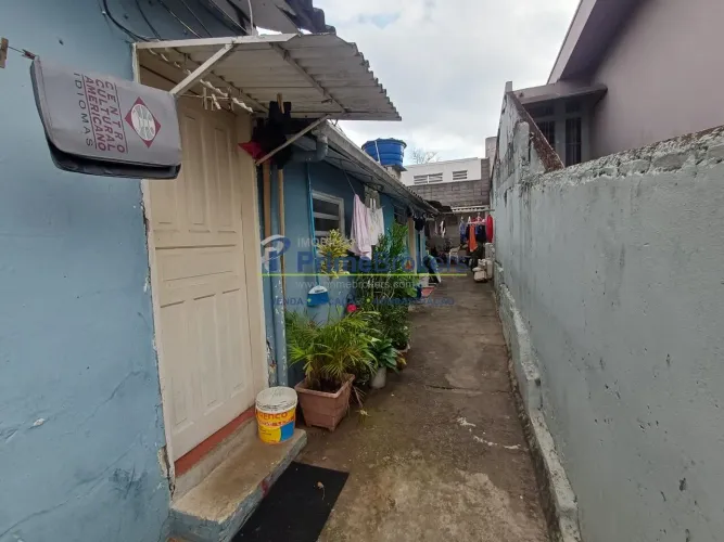 Terreno com Renda Imediata e Excelente Potencial Construtivo Próximo à Av. Tancredo Neves 