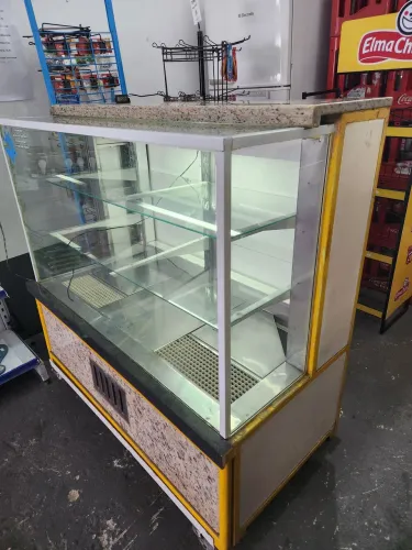 Geladeira Balcão refrigerado 220V. Parcelo em até 18 X - Veja a descrição!!!
