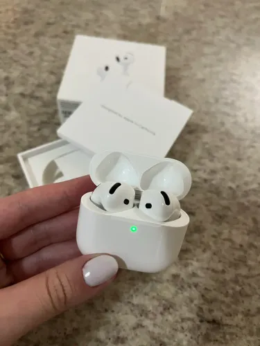 AirPods 4 com cancelamento de ruído