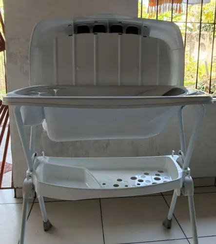 Banheira/trocador marca Galzareno