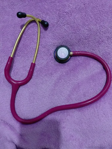Estetoscópio e esfigmomanometro