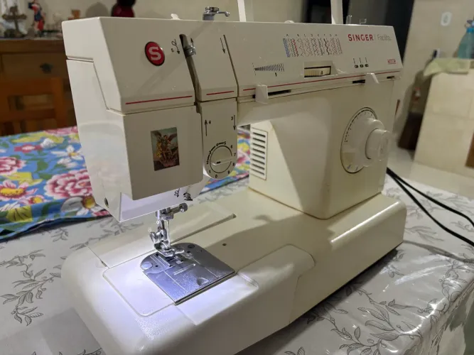 Vendo Máquina Singer