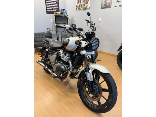 Royal enfield Super meteor 650 interstellar 2025