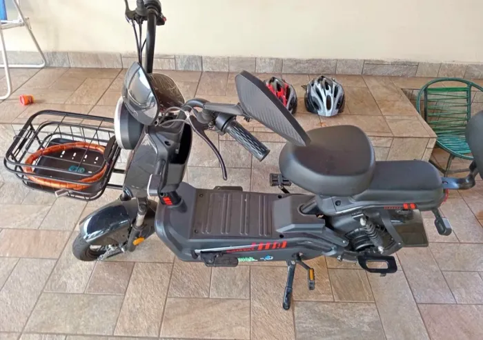 Scooter elétrica