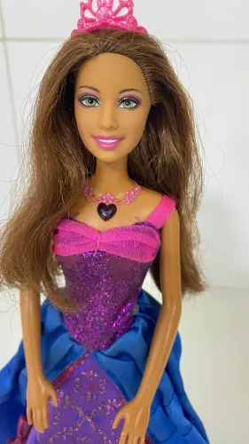 Boneca Barbie Castelo de Diamante