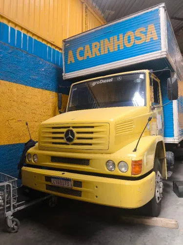 Caminhão Mercedes Benz 1418