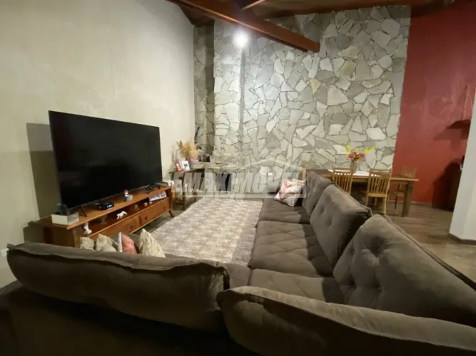 Casa á venda com 2 Quartos no Bairro Sapetuba em Iperó-SP