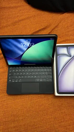 iPad Air 11 m4 128gb com teclado 