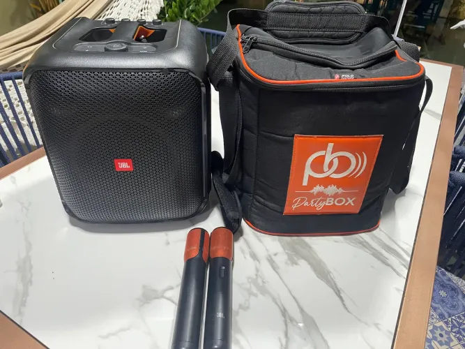 JBL partybox Encore Esencial com microfone e case