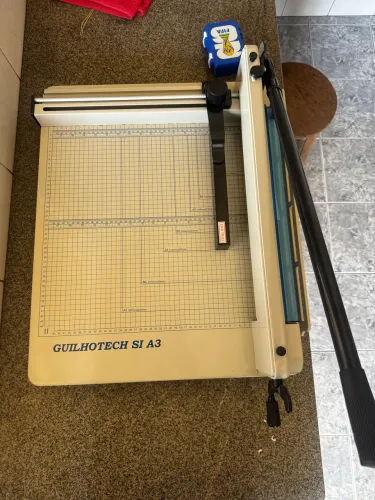 Ghilhotina indistrial A3 para 400 Folhas