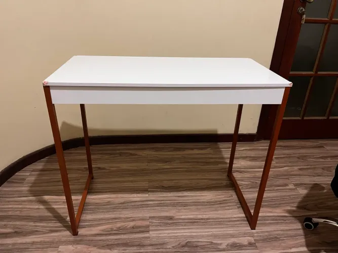 Mesa Escrivaninha Industrial 90cm Branco/Rose - Seminova