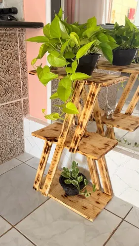 Móvel decorativo de madeira