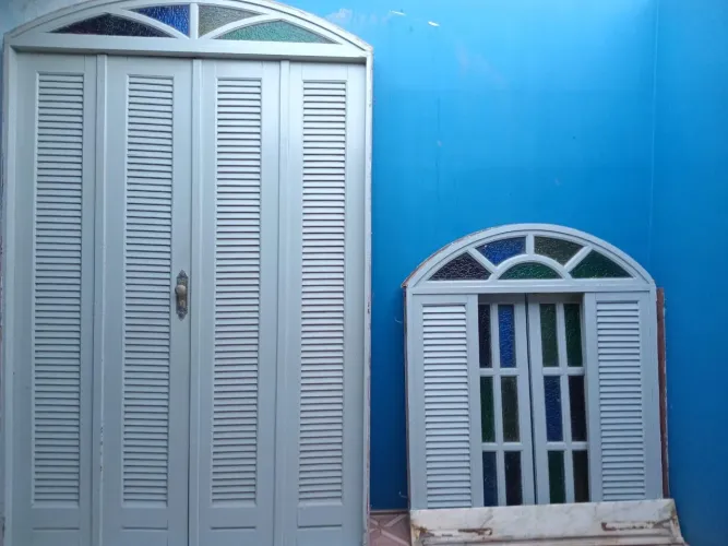 Porta e janela em Massaranduba