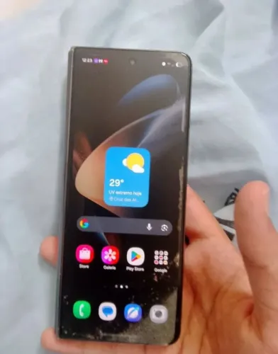 Samsung galaxy z fold 4 5g 12 gb de ram e 256 de memoria com defeito