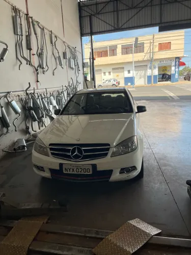 Mercedes-Benz C-200 CGI Avantgarde 1.8 16V 184cv Aut. 2011