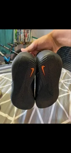 Chuteira Nike Phantom GX Club Futsal