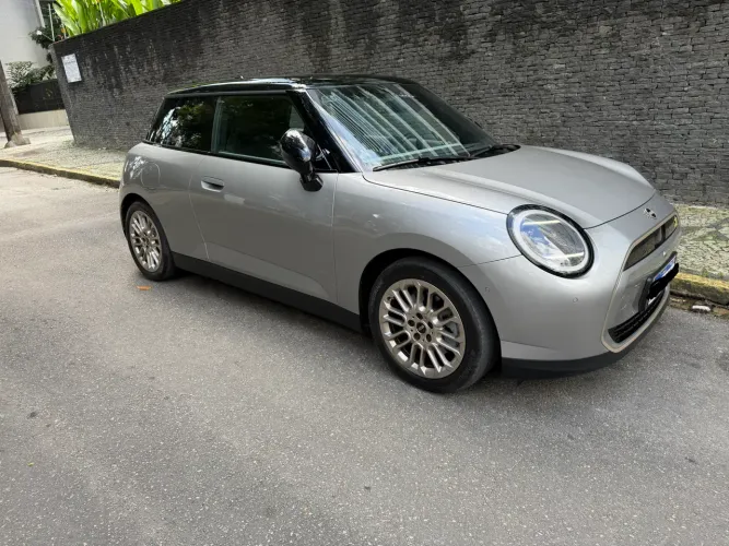 Mini Cooper SE 3P (elétrico) 2024