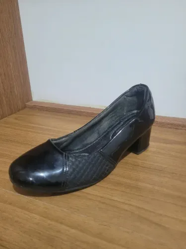 Sapato Feminino Scarpin Salto Médio Preto