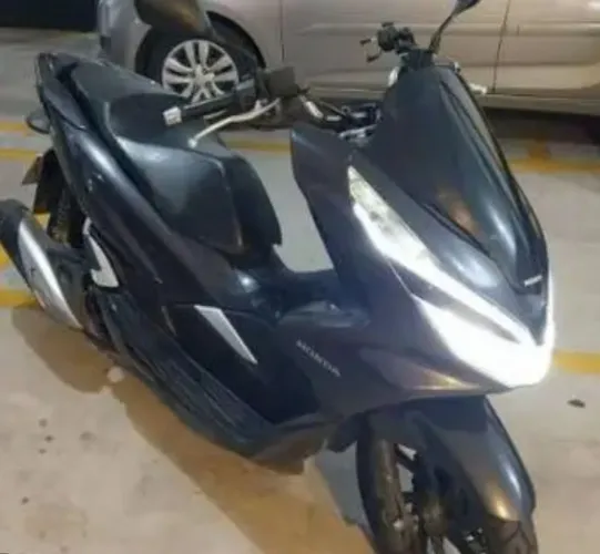 PCX 150 ABS único dono impecável excelente preço 22 X cartão troco carro ou moto na troca 