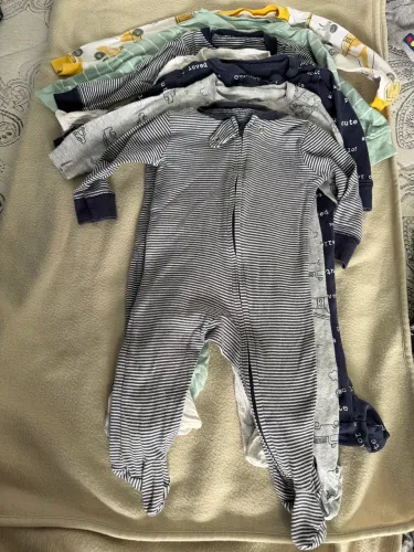 7 und macacões Carter?s 6 meses