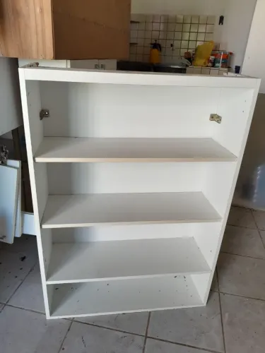 Armário de parede para cozinha bonito e funcional 