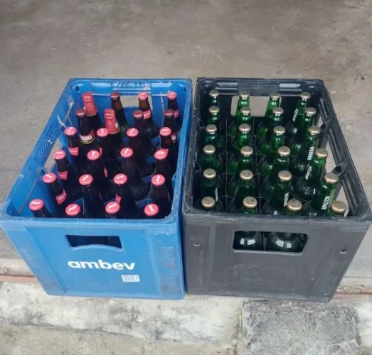 Cx de Cerveja Budweiser e cx de Cerveja Spaten