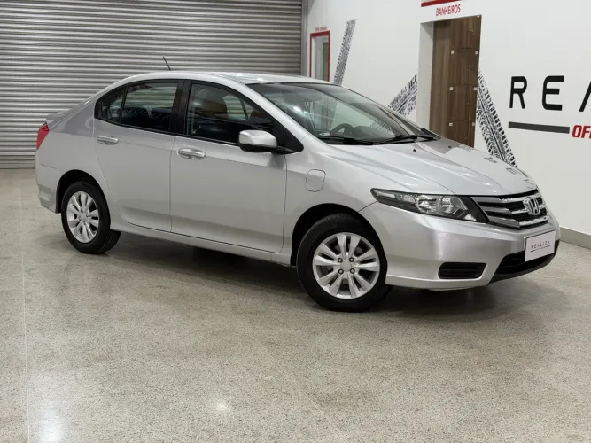 Honda City Sedan LX 1.5 Flex 16V 4P Aut. 2013