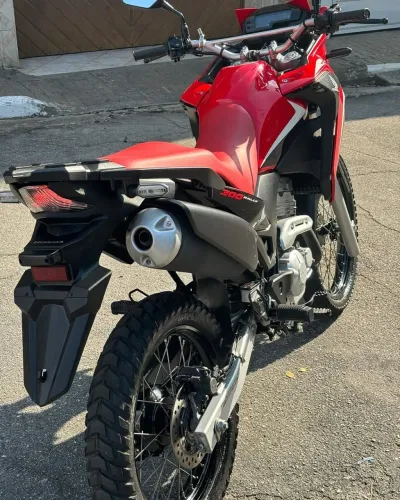 XRE 300 2023 (Entrada 4mil)