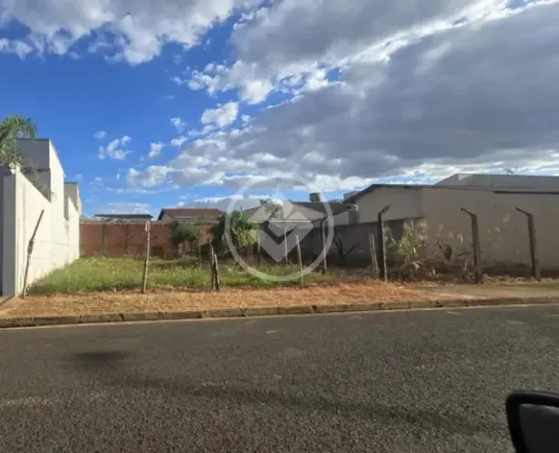 Terreno à Venda - 250m² - Alto Umuarama - Uberlândia/MG R$ 290.000,00