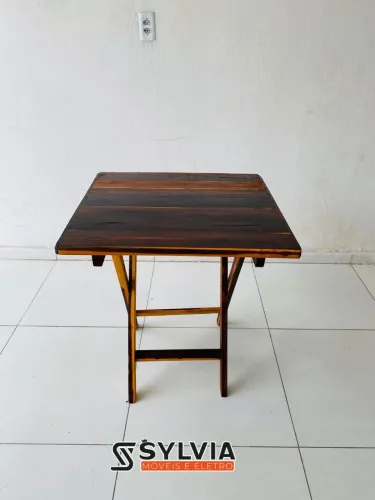 Mesa dobrável 70x70 envernizado