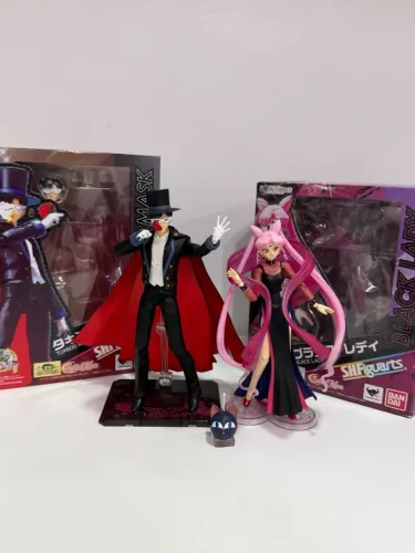 Lote Sailor Moon SH Figuarts Tuxedo Mask e Black Lady Bandai