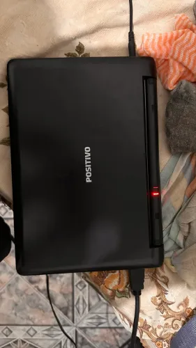 Netbook positivo para retirada de peças
