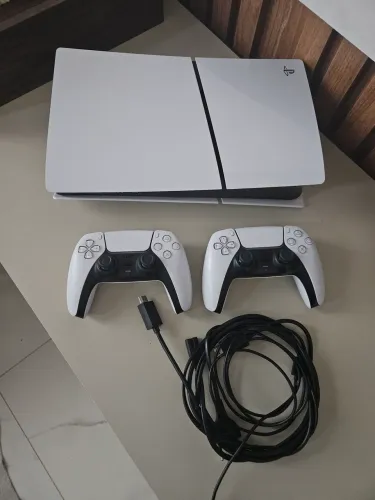Ps5 850gb (Lote antigo) apenas 1 controle