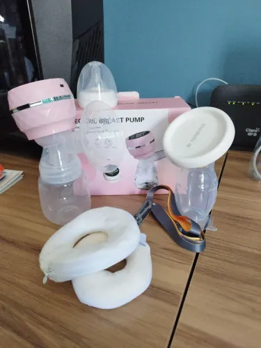 Extrator de leite materno, coletora e rosquinha de amamentação 