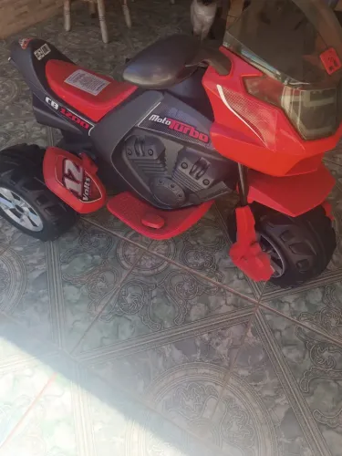 Moto elétrica infantil bandeirantes
