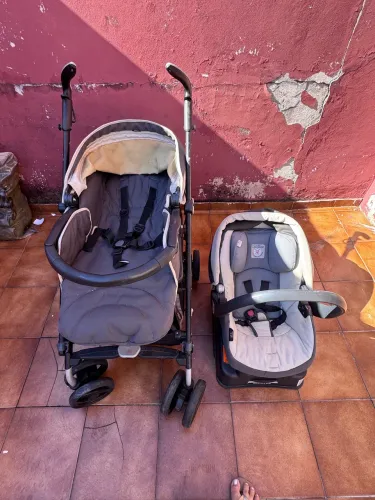 Carrinho e bebê conforto marca Peg-perego