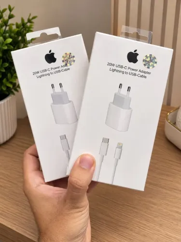 Carregador iPhone 20W USB-C + Cabo Lightning Carga Rápida