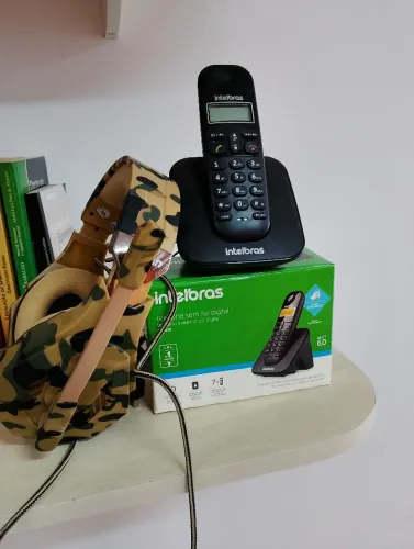 VENDO TELEFONE E FONE DE OUVIDO