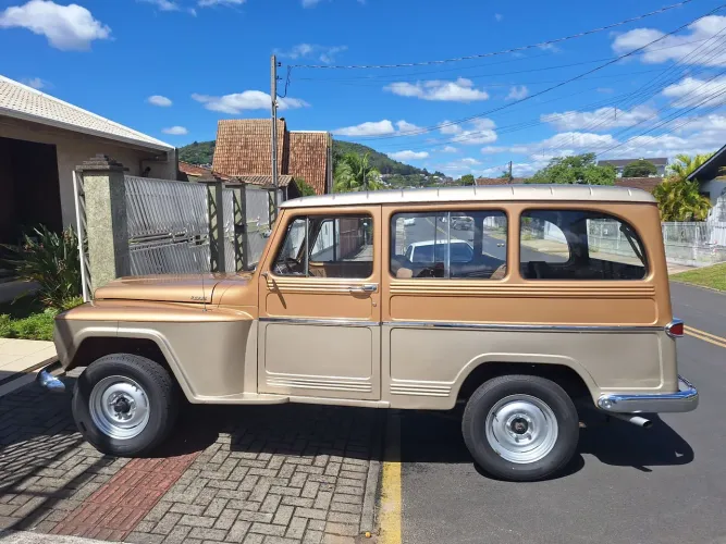Willys Overland Jeep 2.6 12V Gasolina 2P 1966