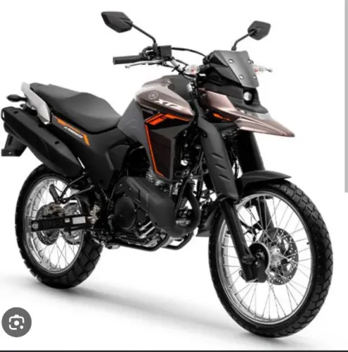 Moto Yamaha XTZ Lander 250